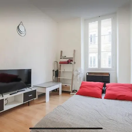 Studio Confortable A Nice - 19 M² Avec Vue Sur La Ville * Nice